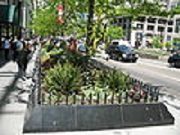 120px-20070513_Magnificent_Mile_Garden_Planter_pnt